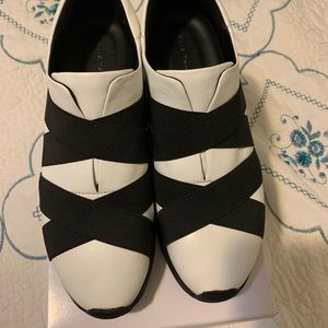 Size 7 1/2 elie tahari sneakers